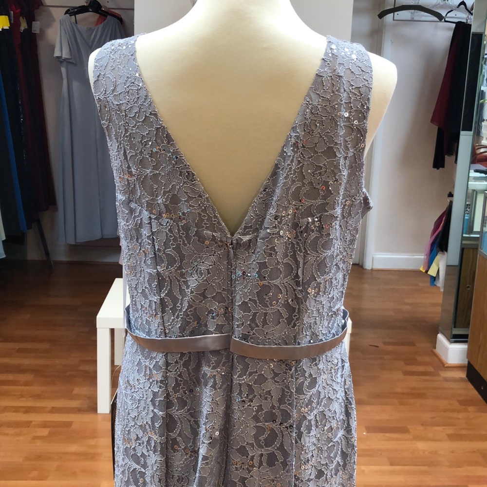 Grey special occasion dress with sequins - Picture 5 of 8